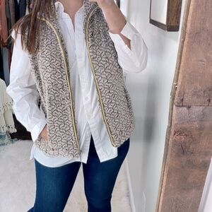 Faux fur zippered vest size medium